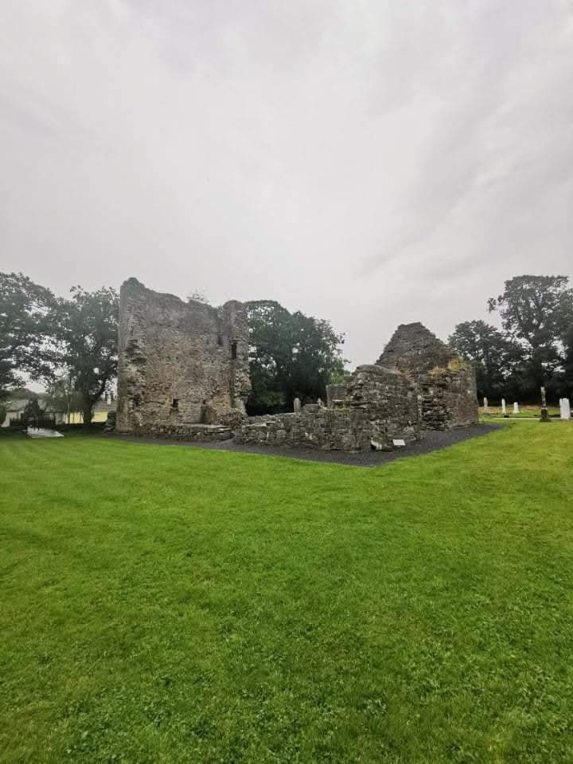 Timahoe Church & Round Tower photograph 1