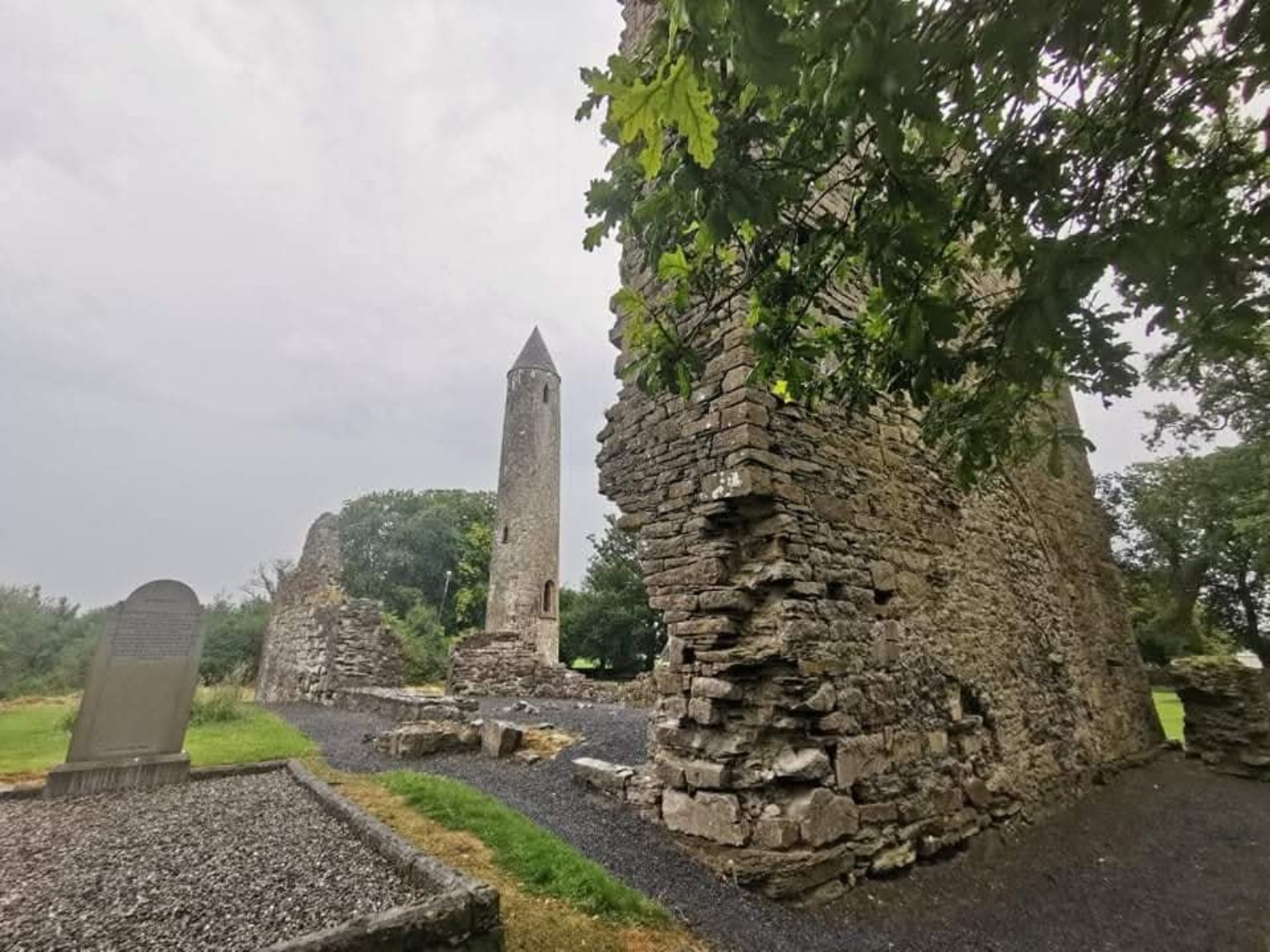 Timahoe Church & Round Tower photograph 4