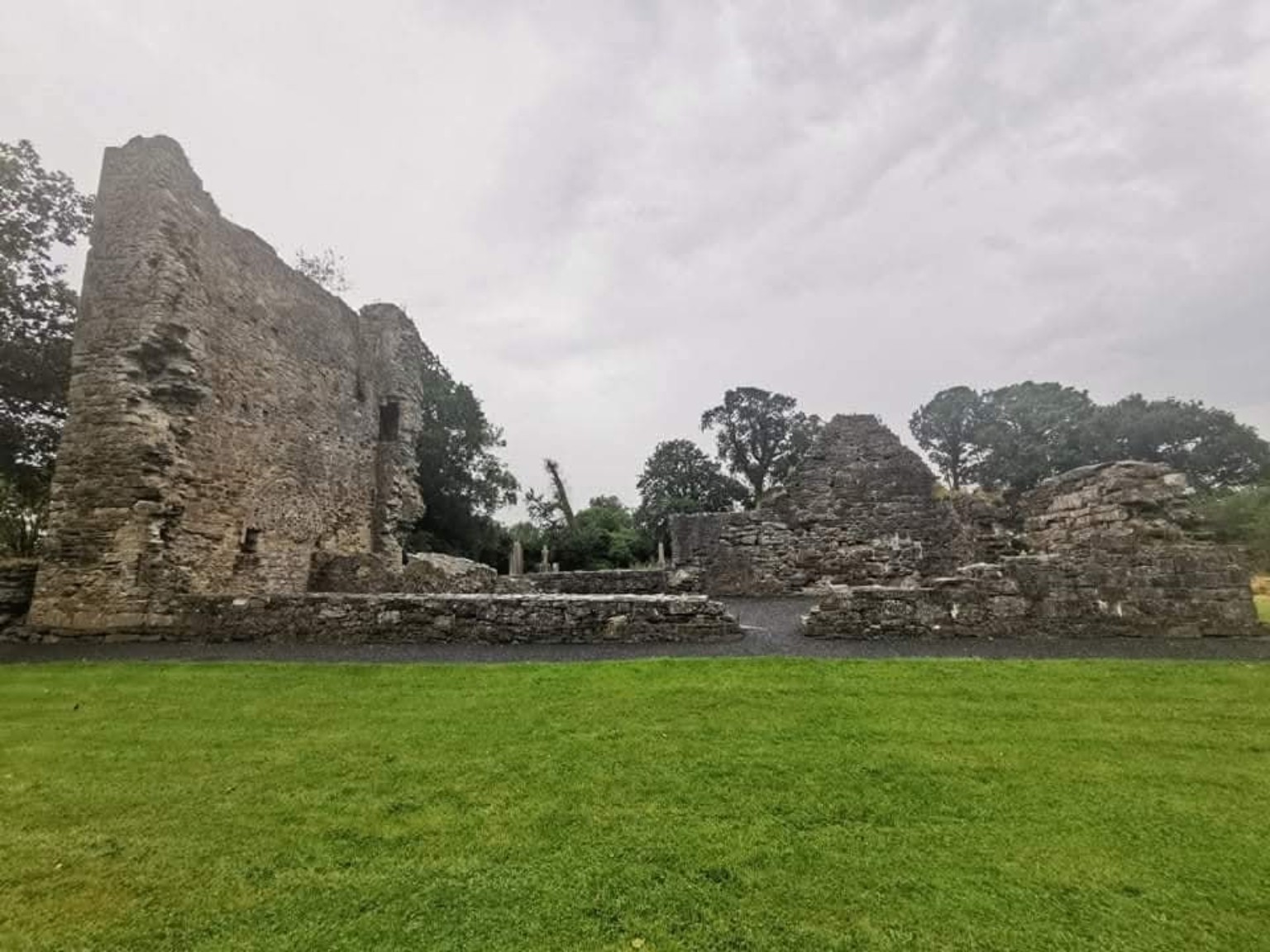 Timahoe Church & Round Tower photograph 5